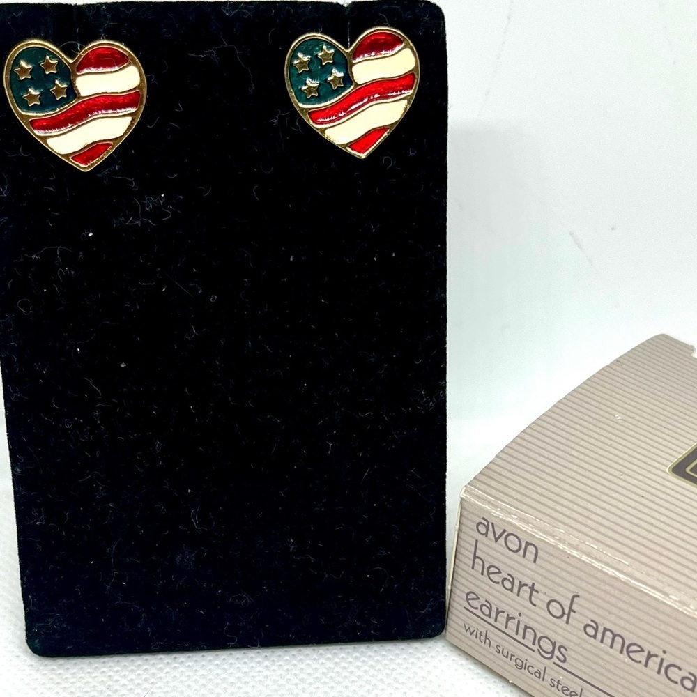 Vintage Avon Heart of America Earrings NOS